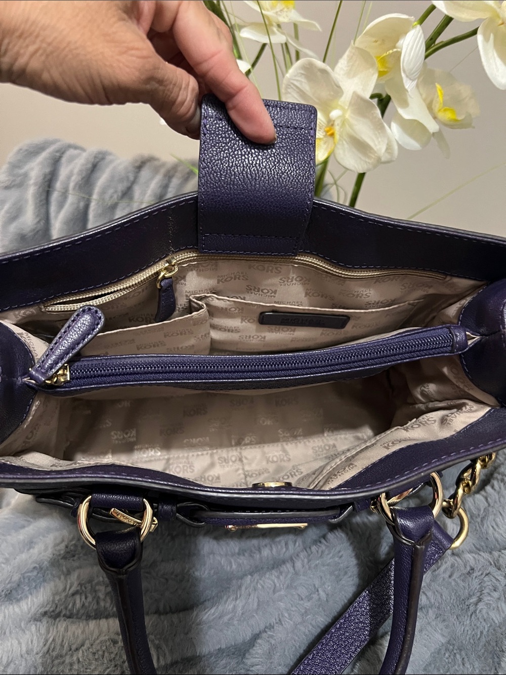 Michael Kors Hamilton East West Purple Leather Satchel Retail $348 EUC - Picture 5 of 8